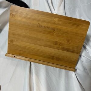 Readaeer Bamboo Tablet Stand